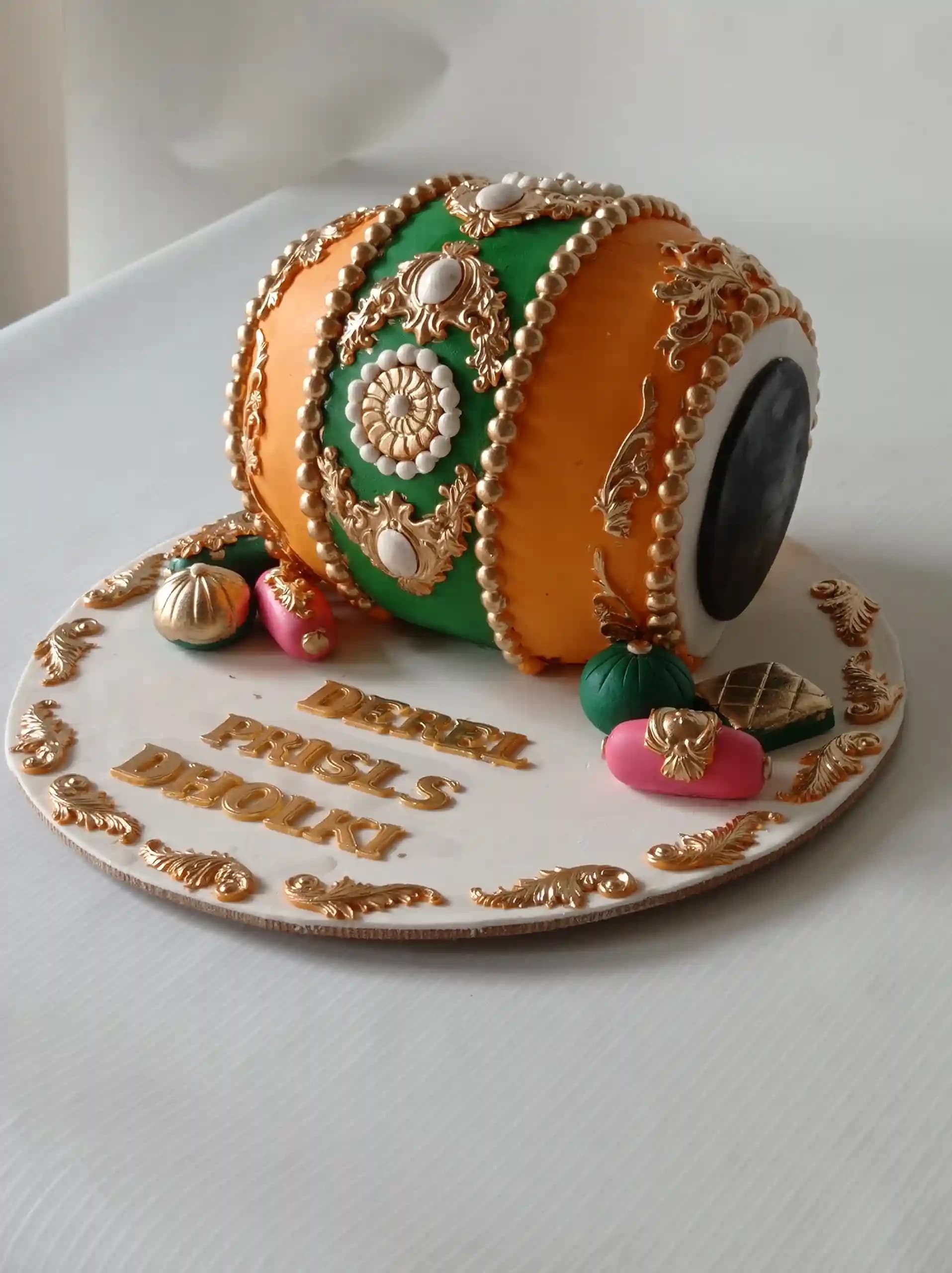 Dholki Cake